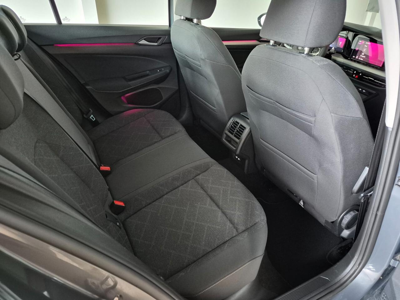 Volkswagen Golf 1.0 eTSI EVO LIFE DSG LED APPLE CAR PLAY/ANDROID AUTO C.17" WIRELESS ACC COCKPIT PRO KEYLESS LANE ASSIST AMBIENT LIGHT