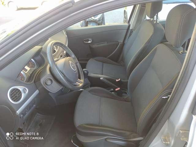 Renault Clio Clio III 5p 1.2 16v Dynamique Gpl