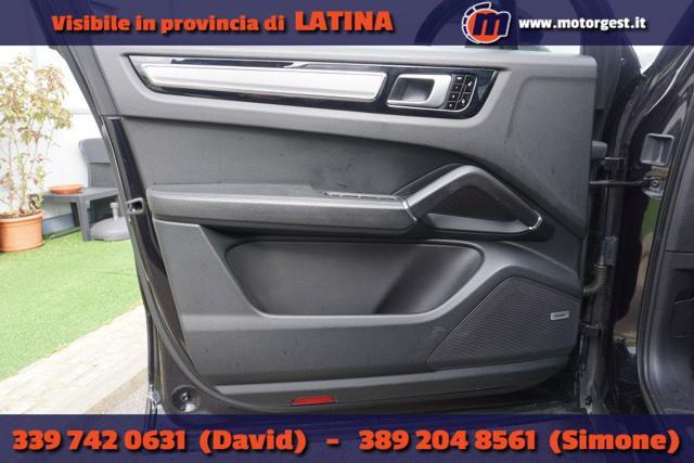 PORSCHE Cayenne 3.0 V6 IVA ESPOSTA