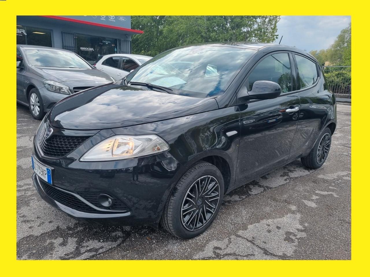 Lancia Ypsilon 1.2 69 CV 5 porte S&S Gold