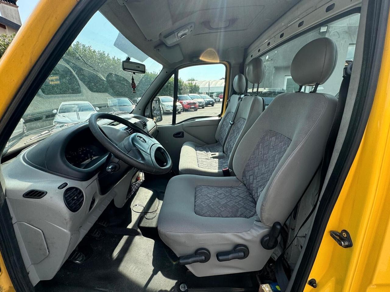 Renault Master T33 2.5 dCi 16V PL CARROATTREZZI PATENTE B