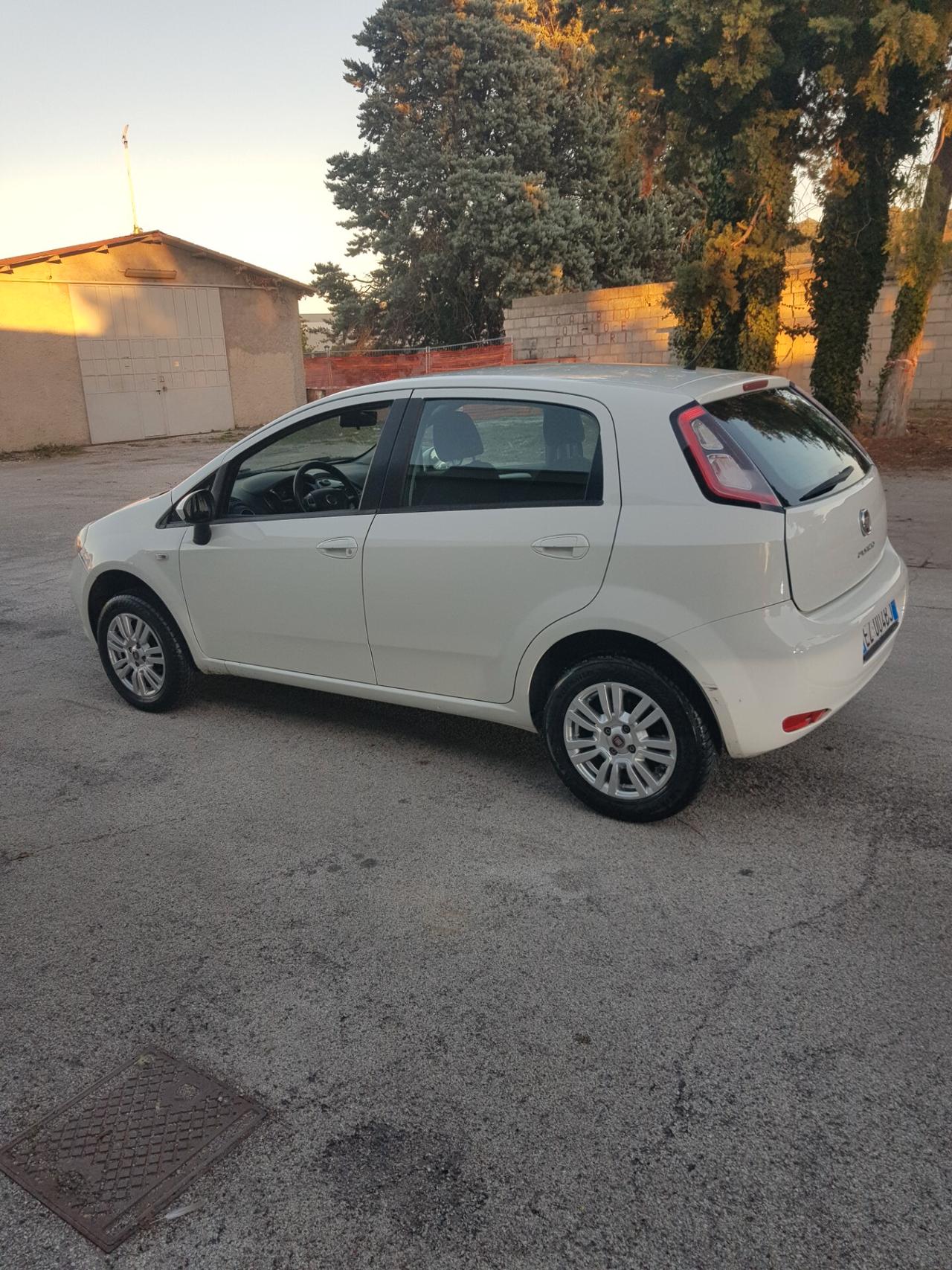 Fiat Punto 1.4 8V 5 porte Natural Power 2015