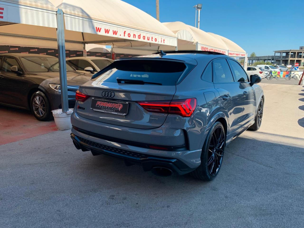 Audi RSQ3 quattro S tronic
