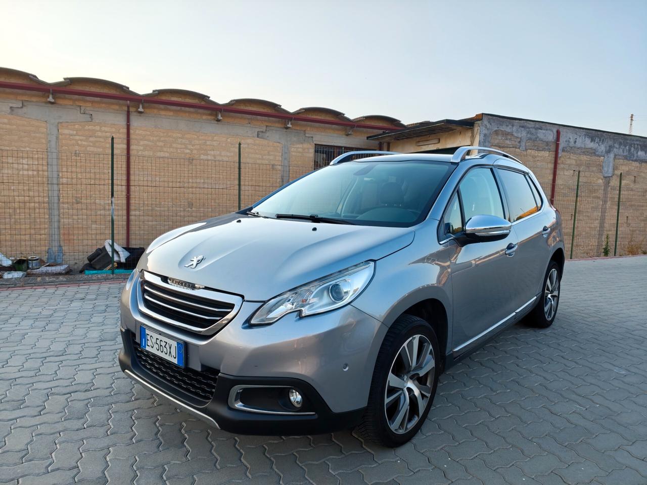 Peugeot 2008 1.6 e-HDi 115 CV Stop&Start Allure