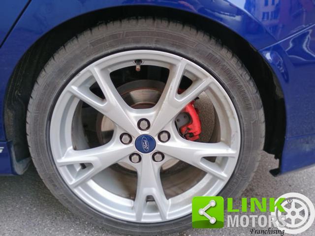 FORD Focus 1.5 TDCi 120 CV Start&Stop Powershift ST Line
