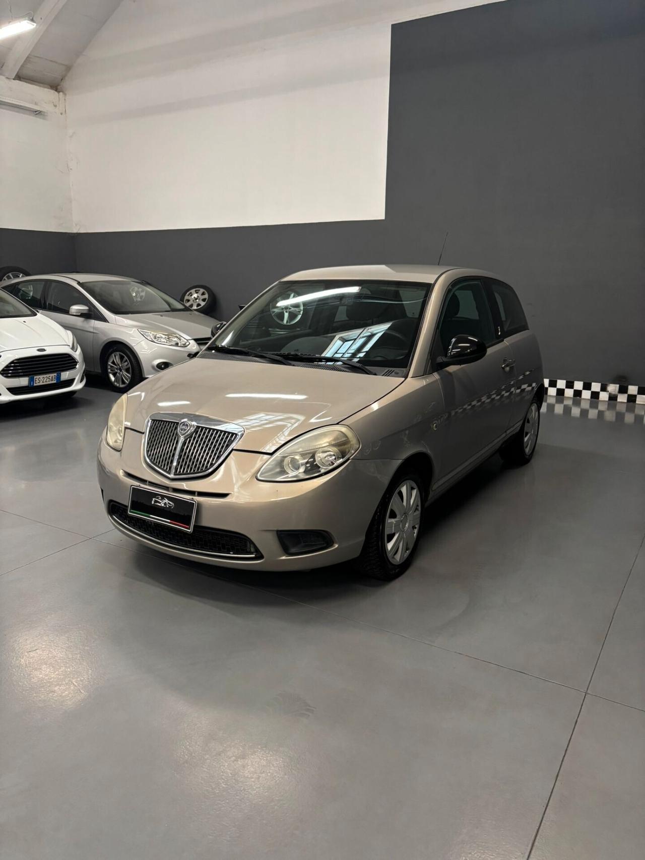 Lancia Ypsilon 1.2 69 CV Platinum