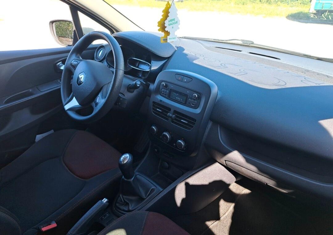 Renault Clio Sporter 1.2 75CV Zen