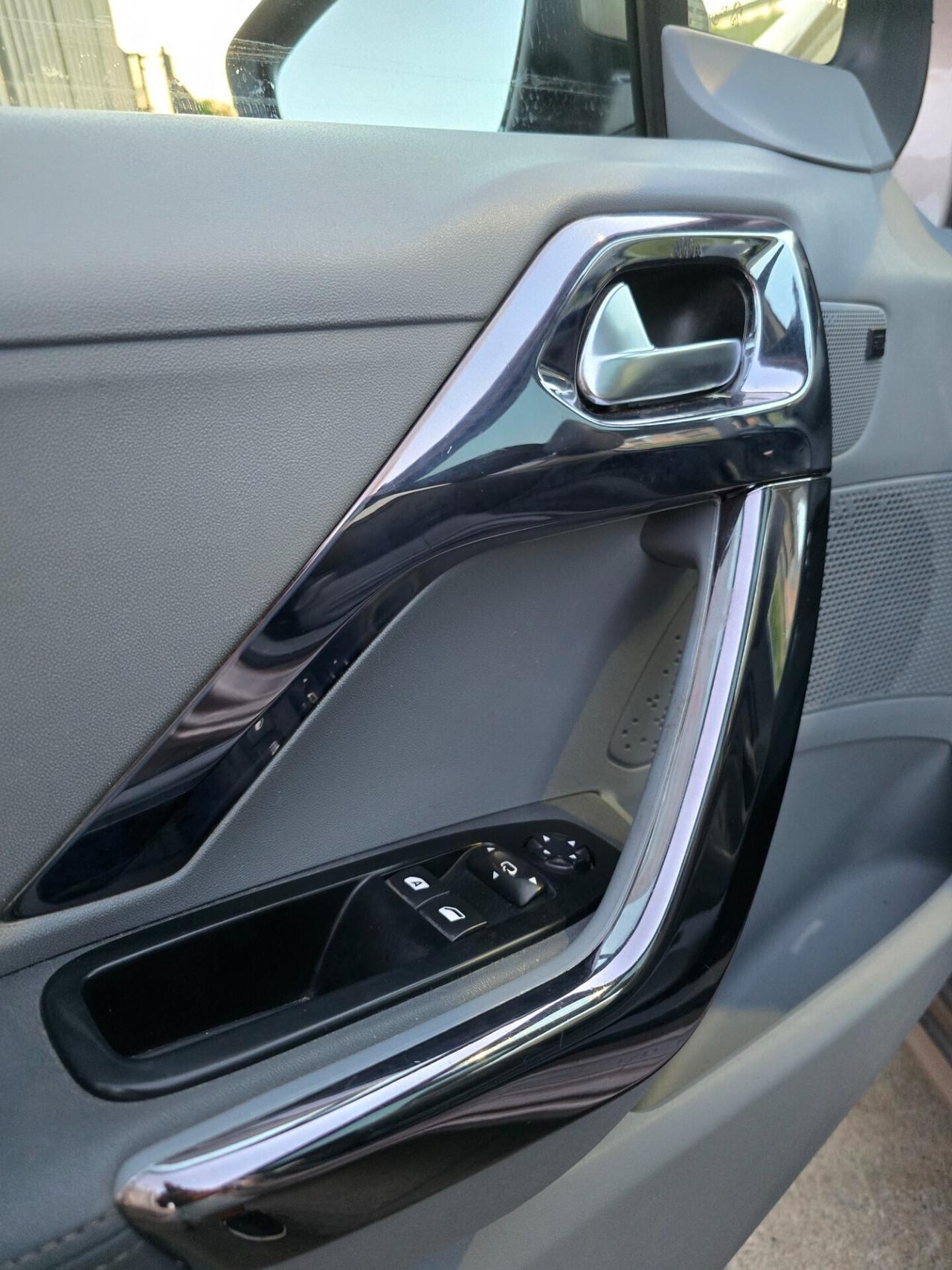 Peugeot 208 1.6 e-HDi 115 CV Stop&Start 3 porte Al