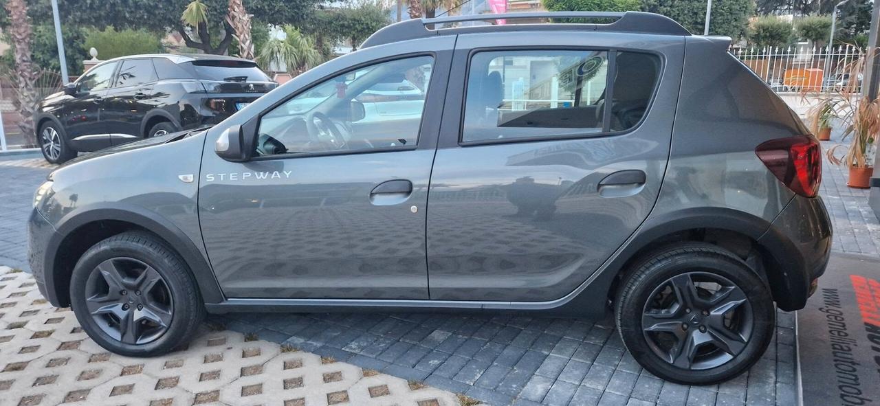 Dacia Sandero Stepway 1.5 DIESEL 90CV 06/17 KM 113000 ITALIANA +NAVI+TELECAMERA