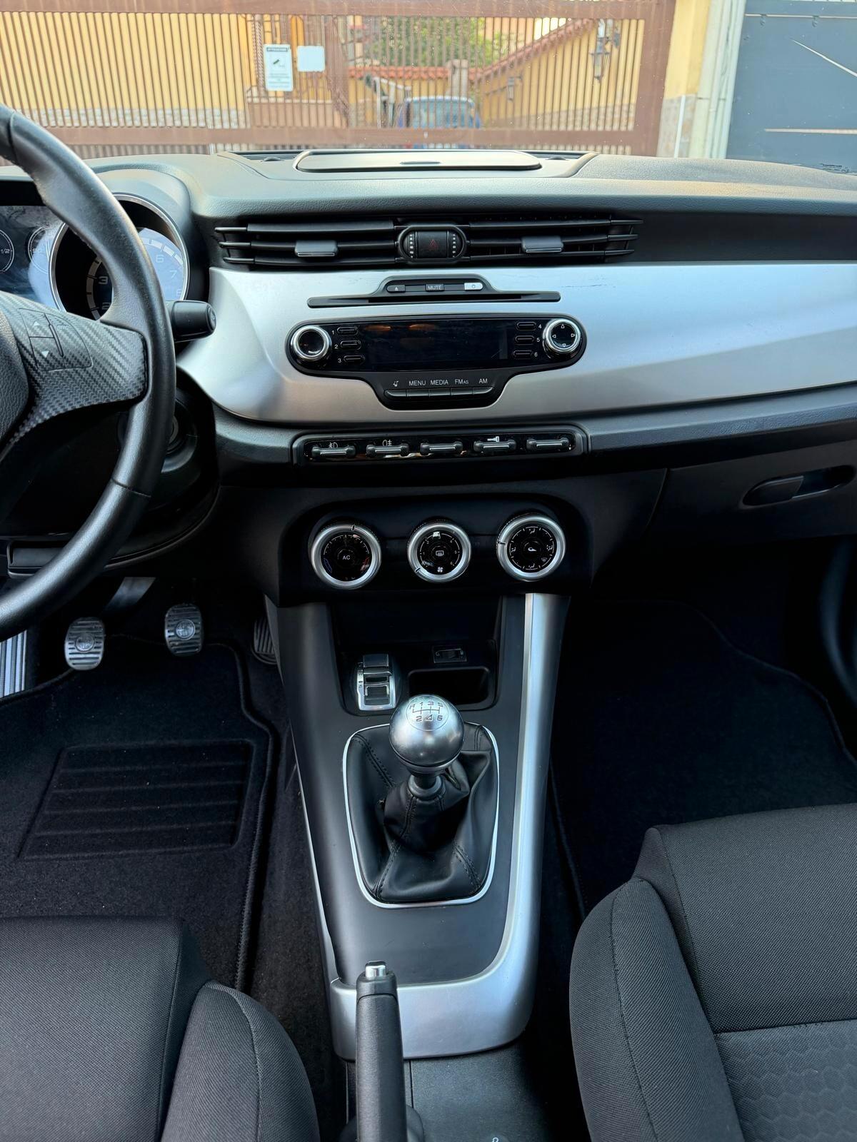 Alfa Romeo Giulietta 1.4 Turbo 120 CV GPL Distinctive