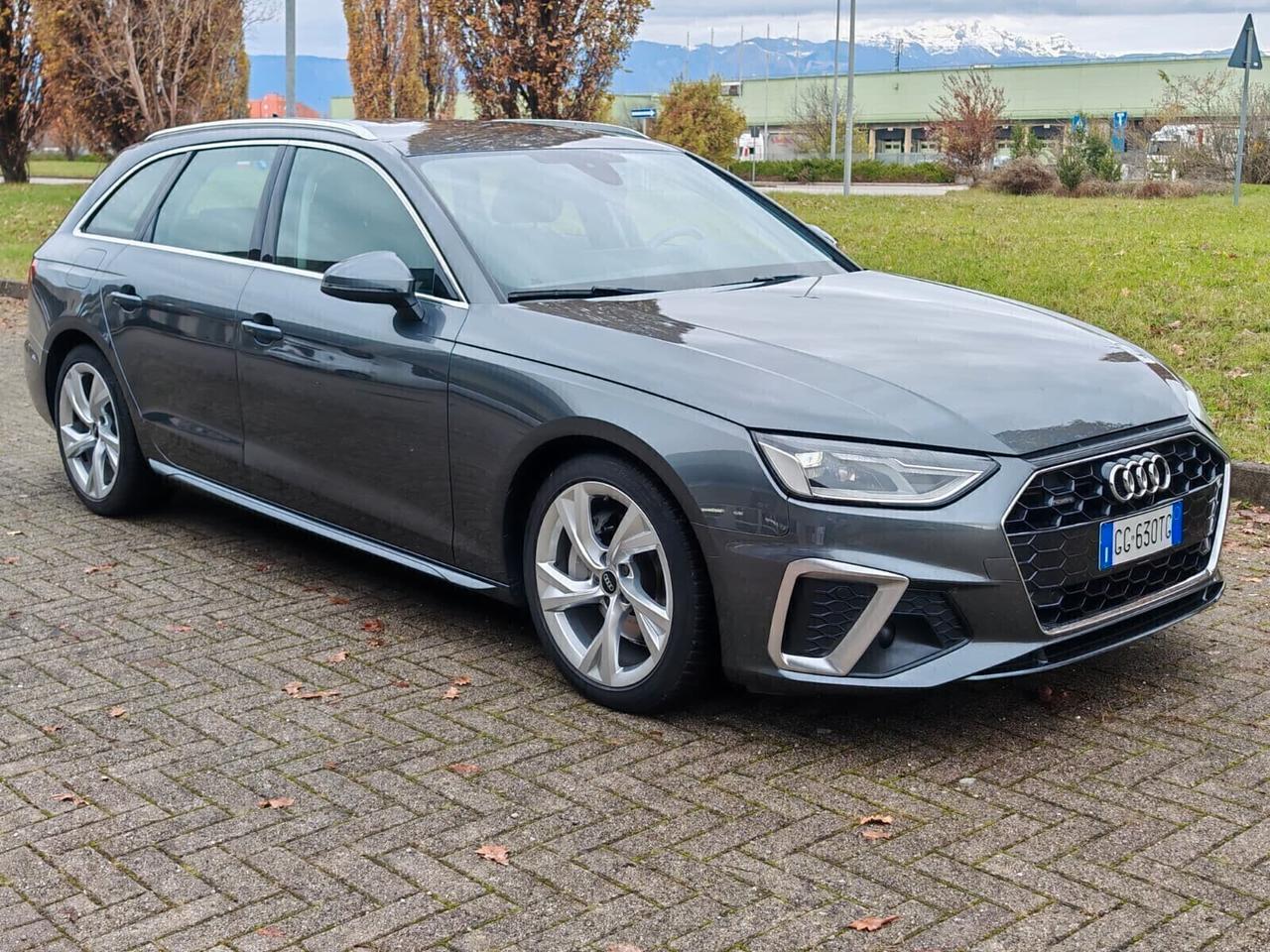 Audi A4 Avant 40 TDI S tronic S-line edition