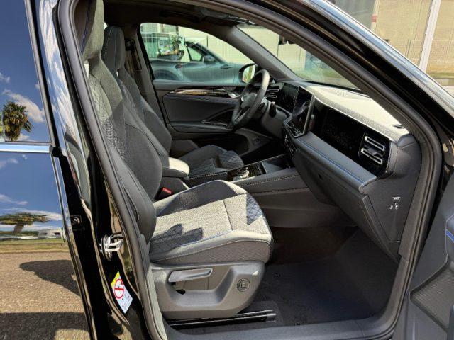 VOLKSWAGEN Tiguan 2.0 TDI 193 CV DSG 4MOTION R-Line Plus KM0 - TETTO