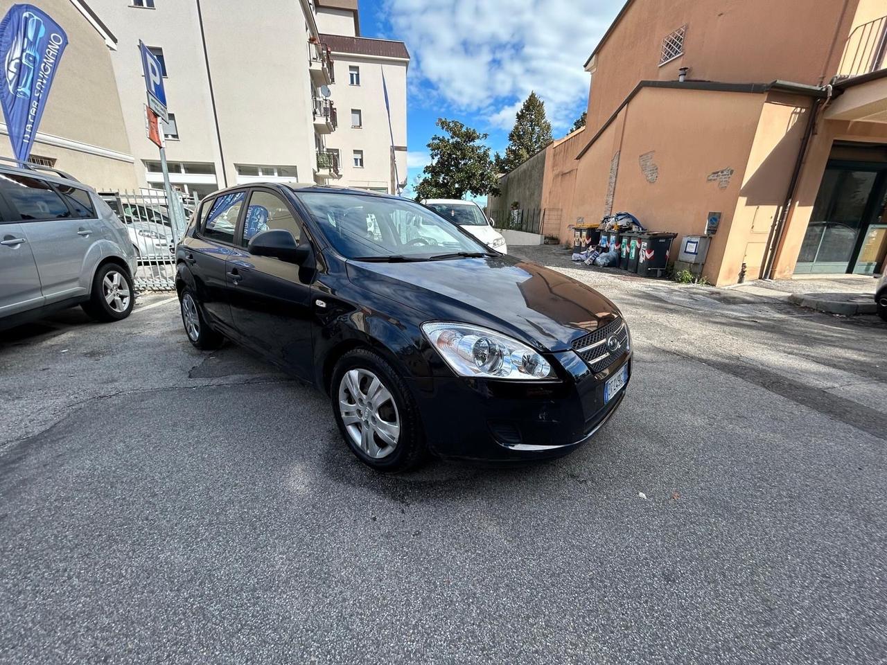 Kia Ceed 1.6 CRDi VGT 90CV 5p. LX NEOPATENTATI