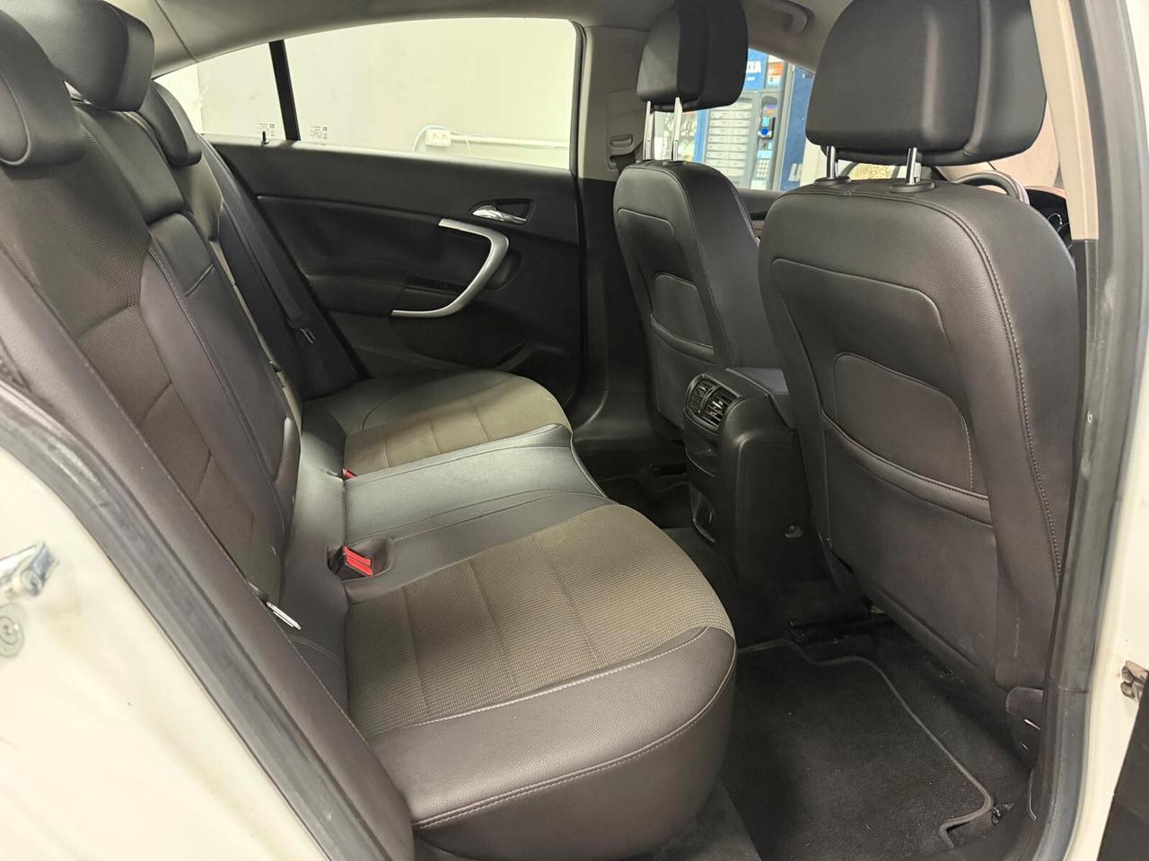 Opel Insignia 1.6 Turbo 180CV 4 porte Cosmo