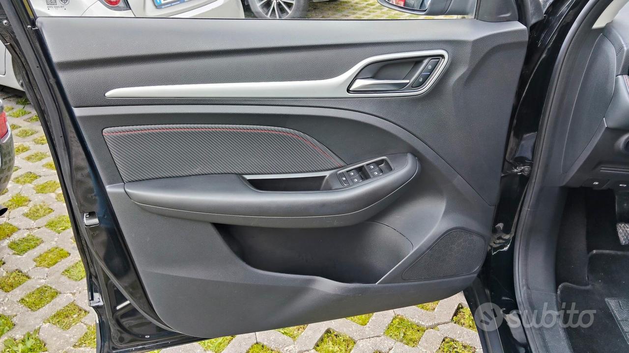 MG ZS 1.5 VTI LUXURY 2024
