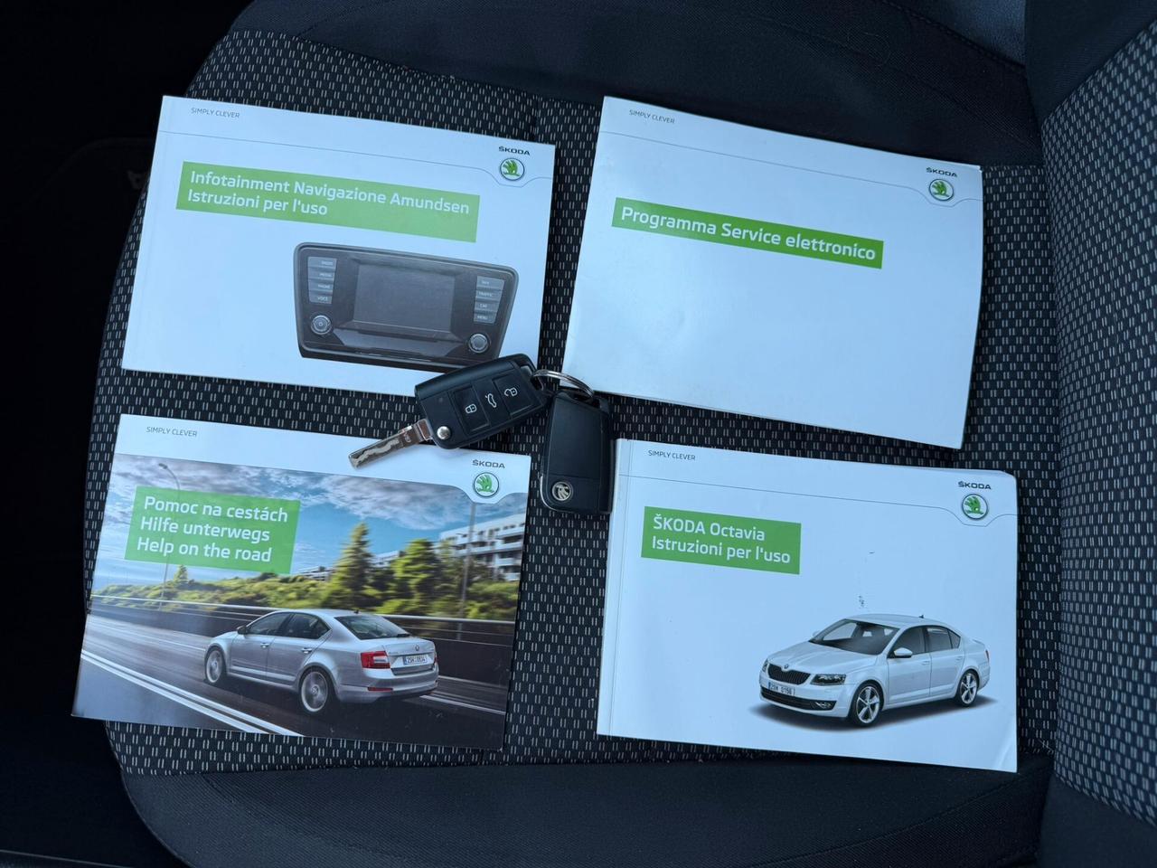 Skoda Octavia 1.6 TDI CR 105 CV DSG Wagon Elegance