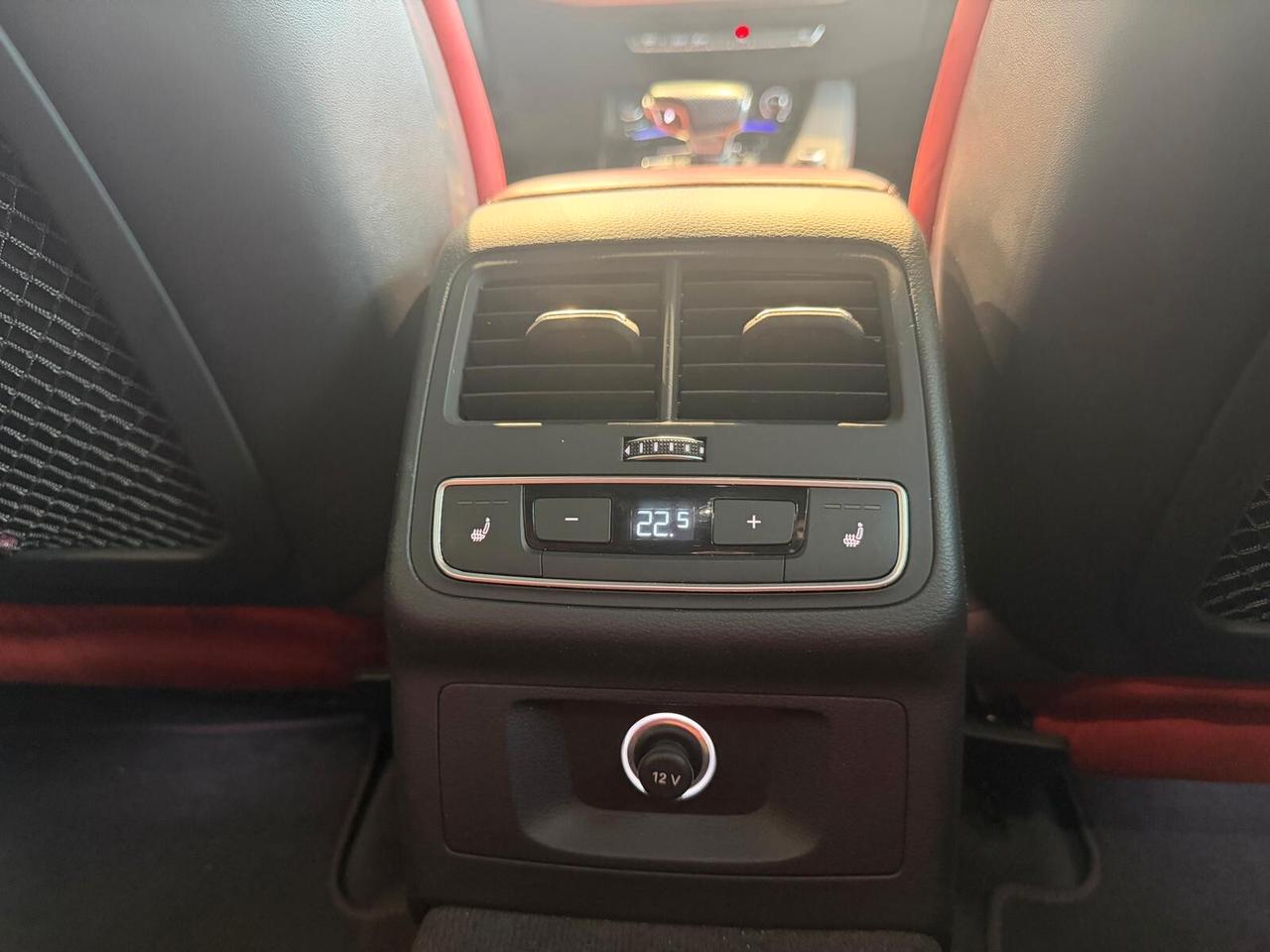 Audi A4 Avant 45 TDI quattro tiptronic S line edition