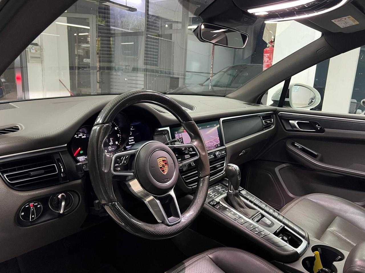 Porsche Macan 2.0 IVA ESPOSTA