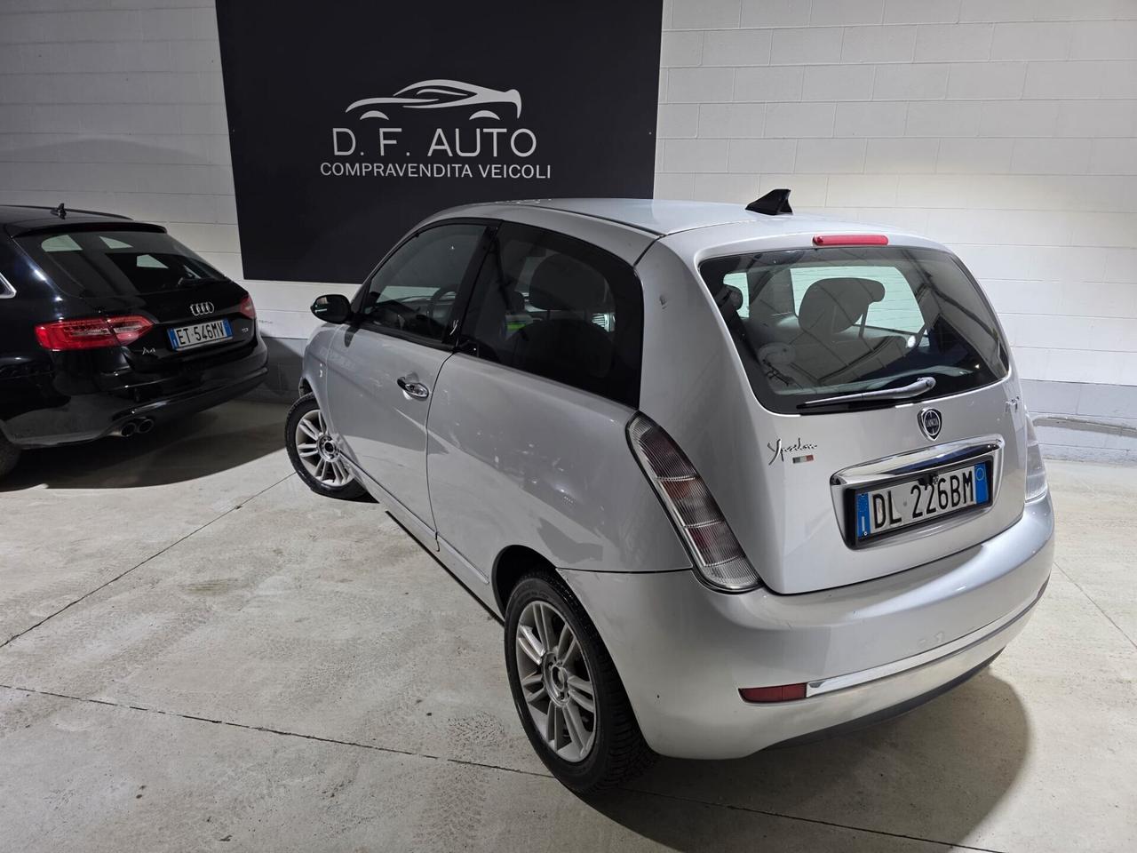 Lancia Ypsilon 1.2 Oro Bianco