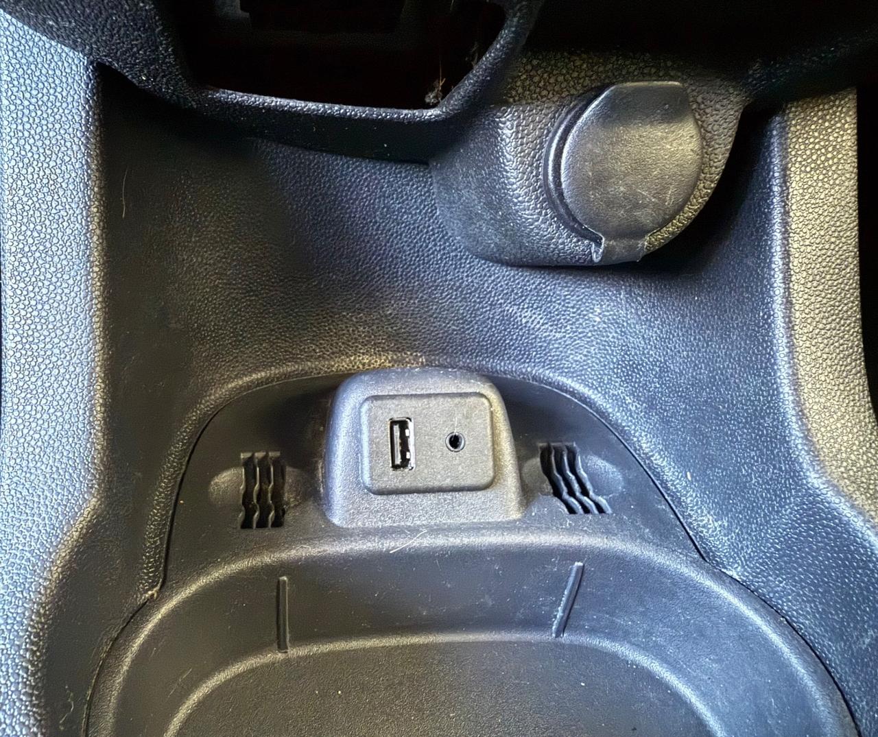 Opel Corsa 1.2 3 porte b-color ok neopatentati