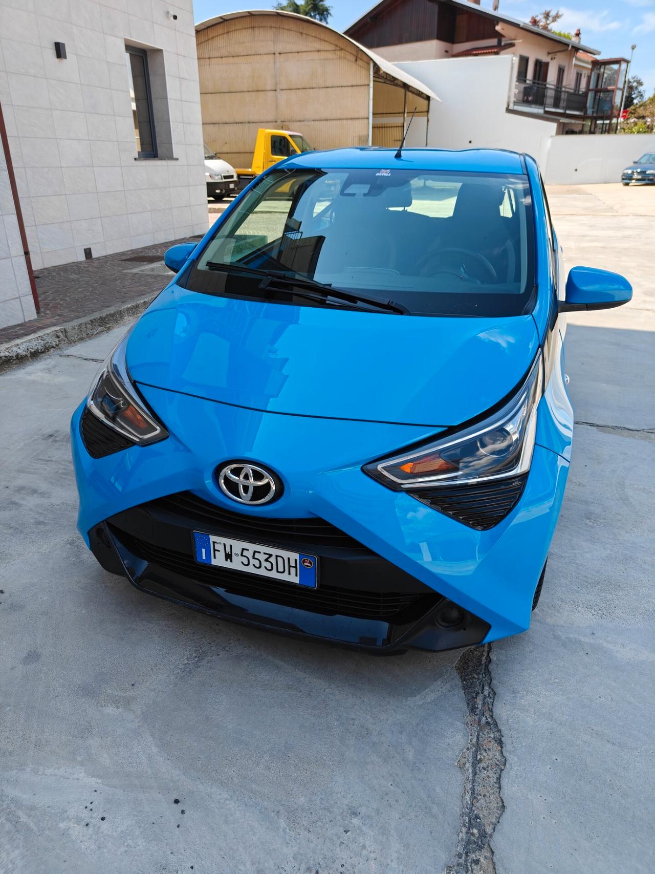 Toyota Aygo 1.0 VVT-i 72 CV 5 porte x-fun