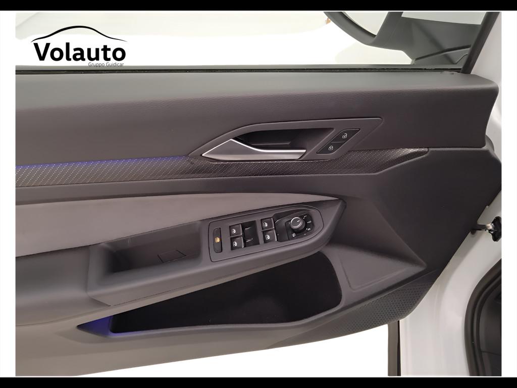 VOLKSWAGEN Golf VIII 2020 - Golf 1.5 tsi evo R-Line 130cv