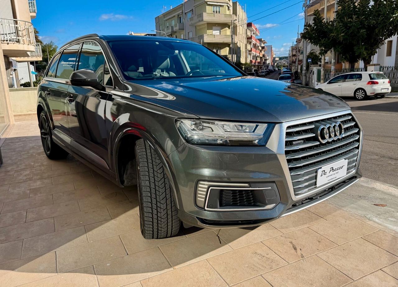 Audi Q7 e-tron 3.0 TDI quattro tiptronic Business Plus