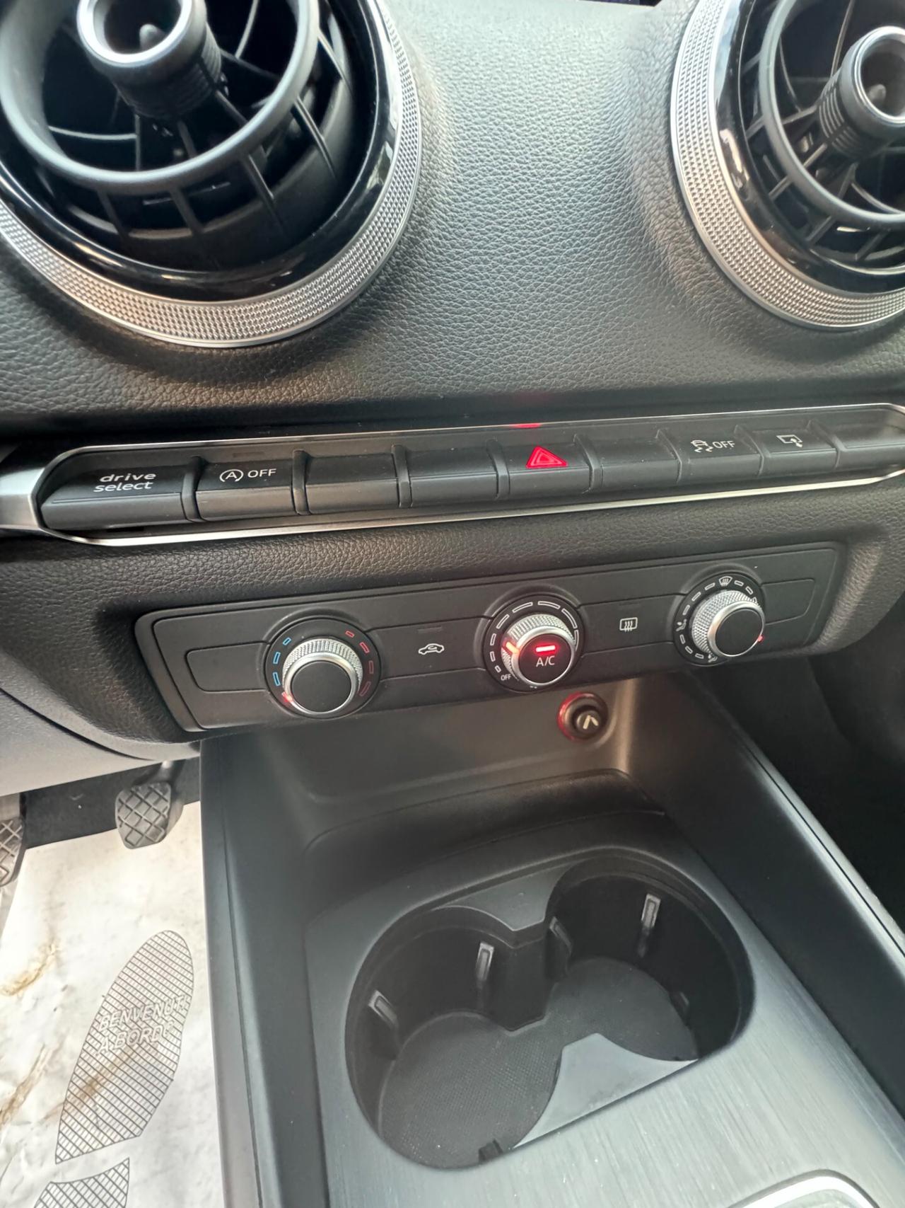 Audi A3 1.6 TDI clean diesel Attraction