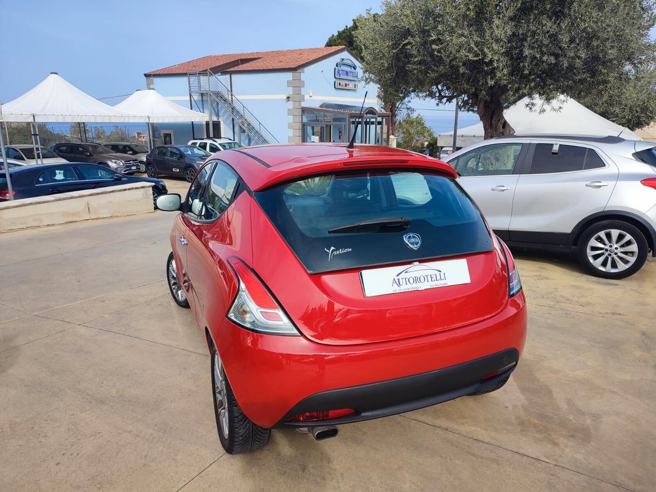 Lancia Ypsilon 1.2 69 CV 5 porte Gold