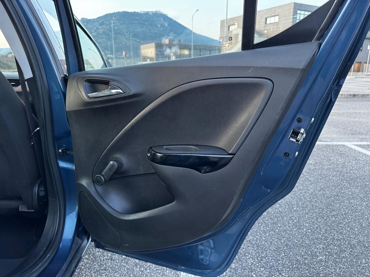 Opel Corsa 1.4 90CV GPL Tech 5 porte b-Color