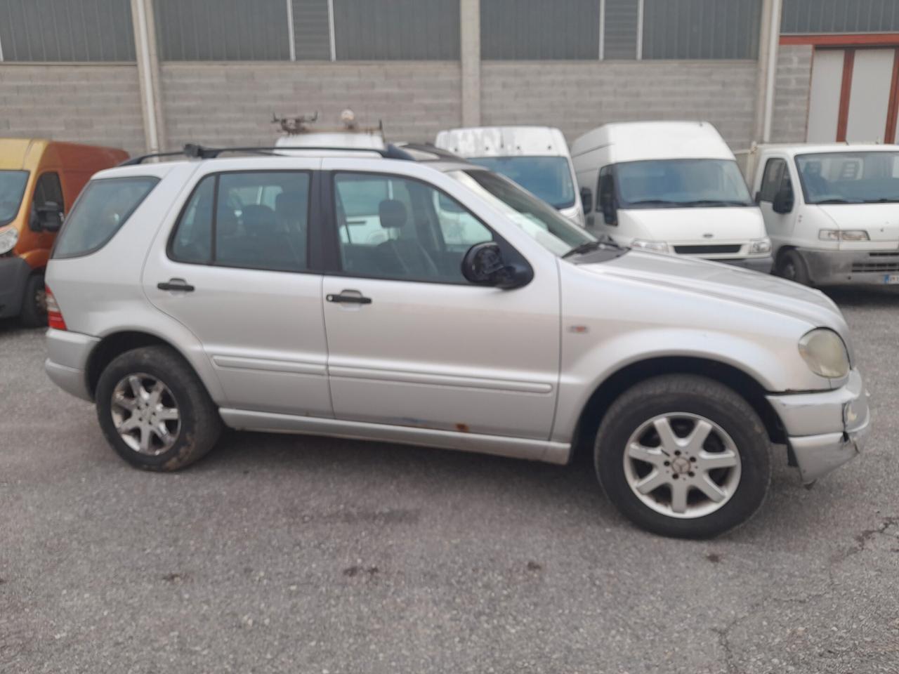 Mercedes-benz ML 270 turbodiesel cat CDI