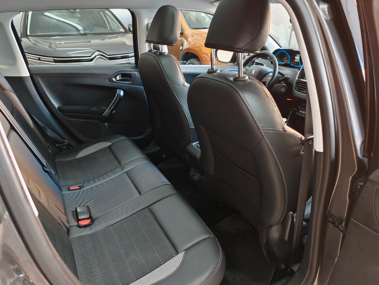 Peugeot 2008 BlueHDi 120 S&S Black Matt