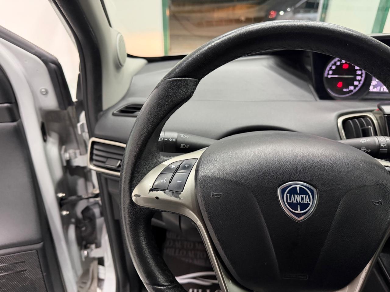 Lancia Ypsilon 1.2 69 CV 5 porte GPL Ecochic Gold