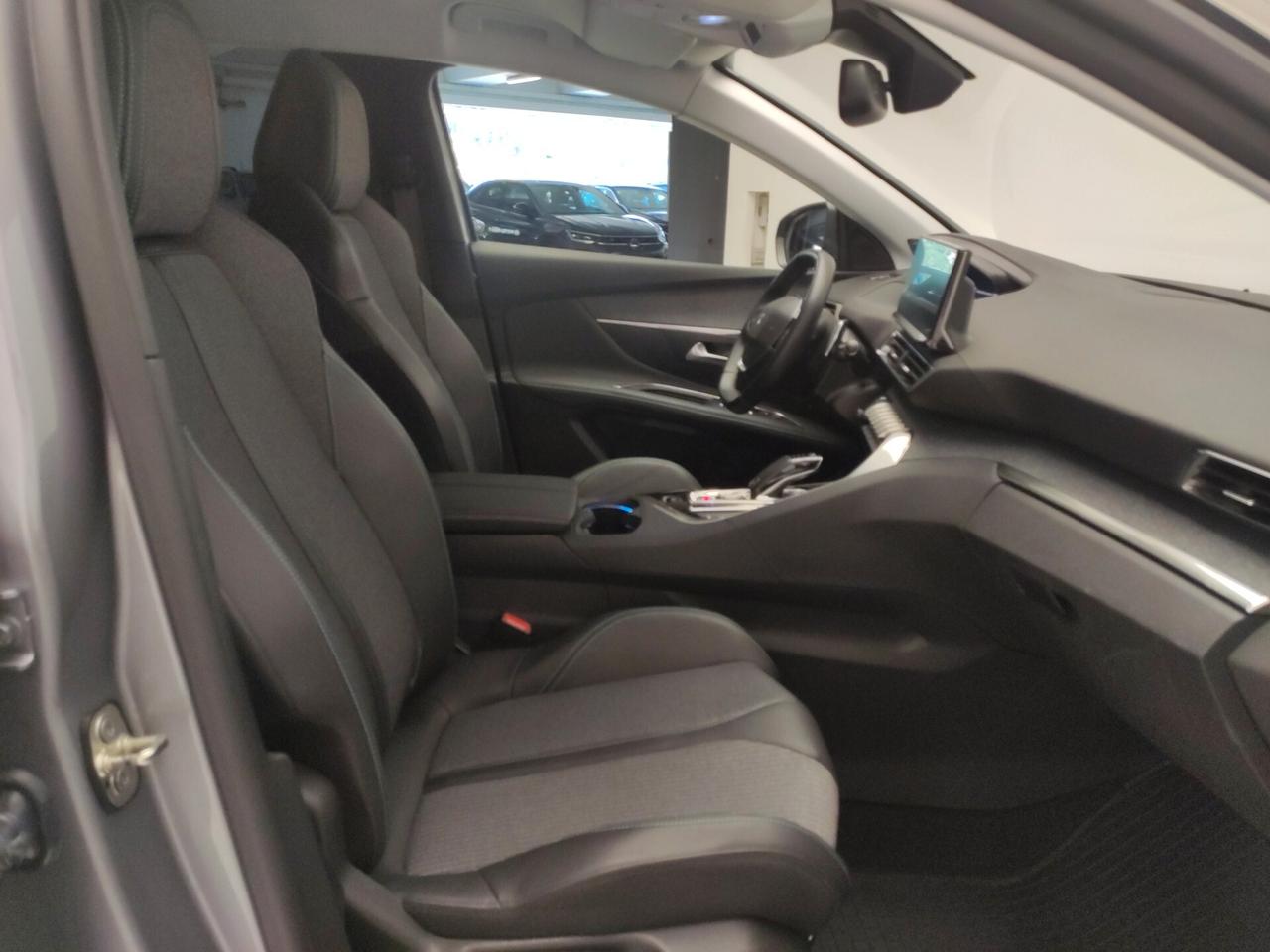 Peugeot 3008 BlueHDi 130 S&S EAT8 Allure