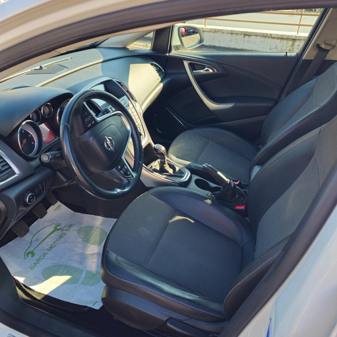 Opel Astra 1.7 CDTI 110CV Sports Tourer Cosmo