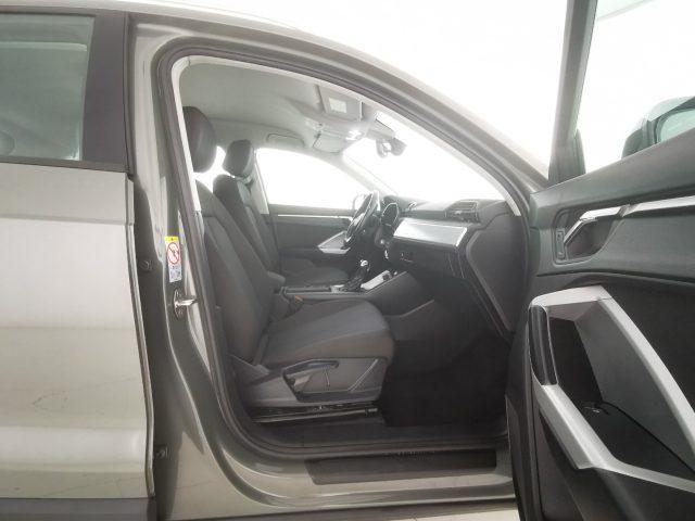 AUDI Q3 35 TDI S tronic Business