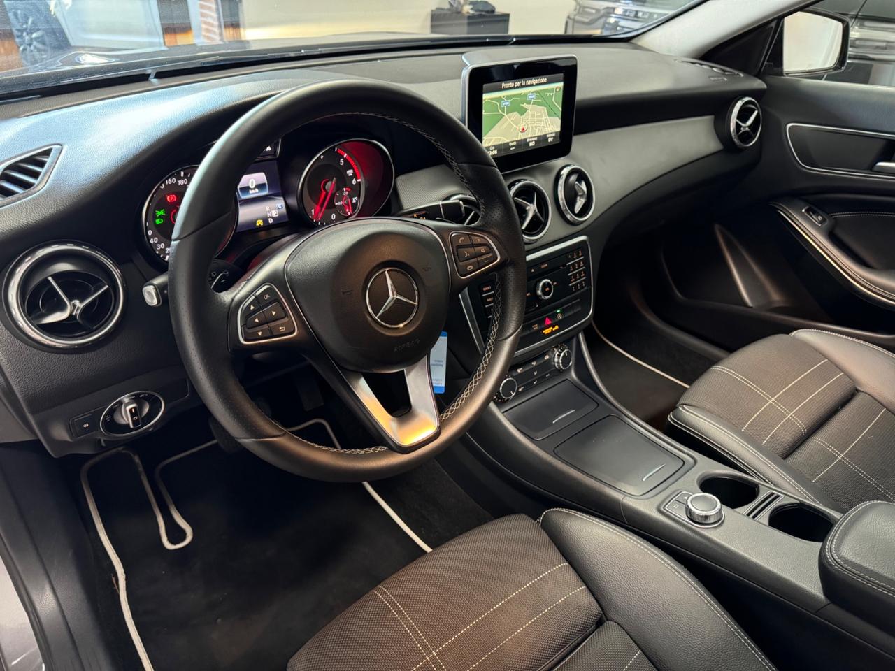 Mercedes-benz GLA 200 d Automatic Sport