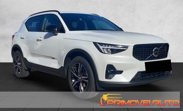 VOLVO XC40 B3 automatico Plus Dark