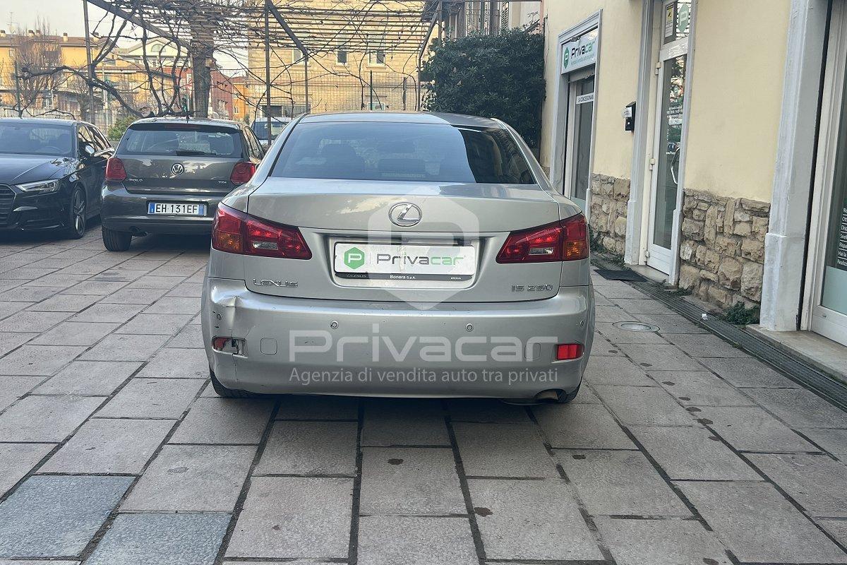 LEXUS IS 220d 2.2 16V Luxury