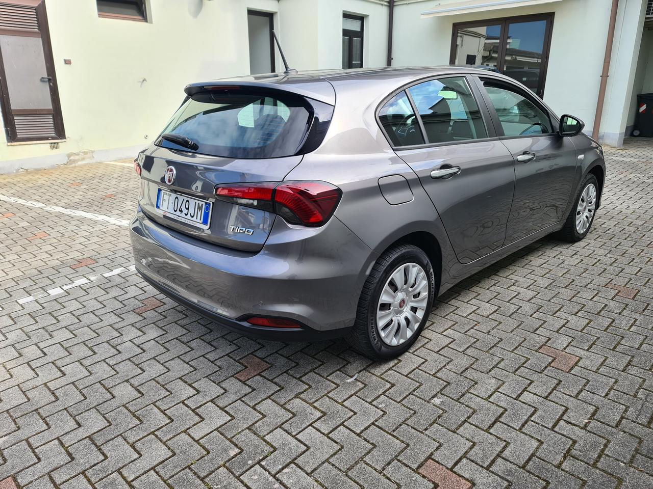 Fiat Tipo 1.6 Mjt S&S 5 porte 120 cv E6d-temp