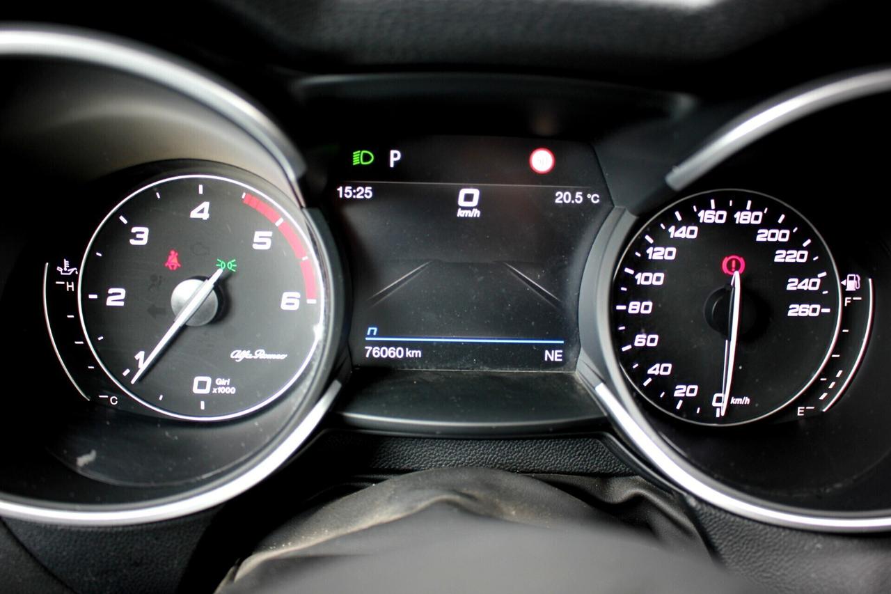 Alfa Romeo Stelvio 2.2 190CV AT8*PREZZO VERO* EXECUTIVE RW DAZIENDALE UNIPRO