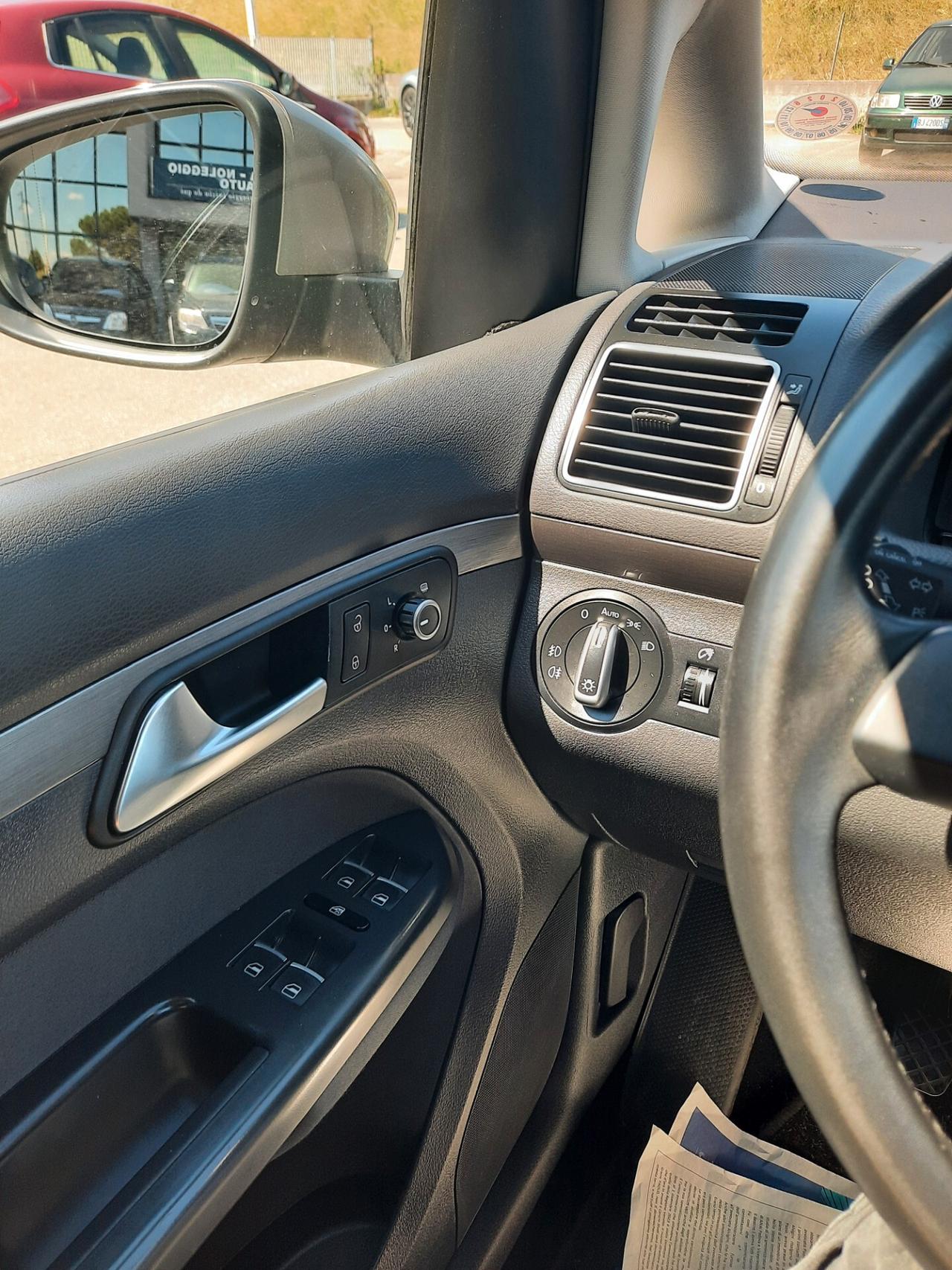 Volkswagen Touran Business 1.6 TDI Comfortline