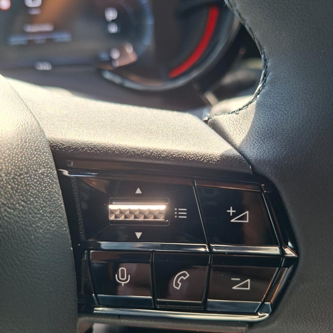 Alfa Romeo Junior 1.2 Hybrid 145cv Edct6 Speciale