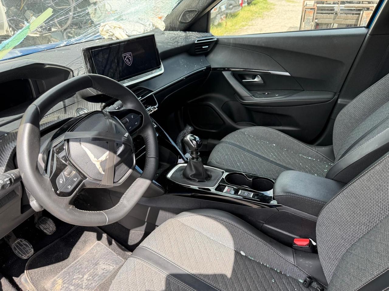 Peugeot 2008 PureTech 100 S&S Allure incidentata