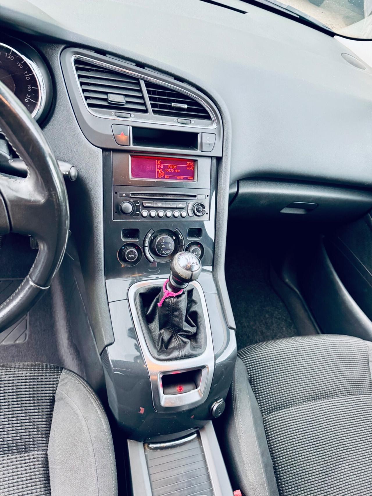 Peugeot 5008 2.0 HDi 150CV Business 7 Posti