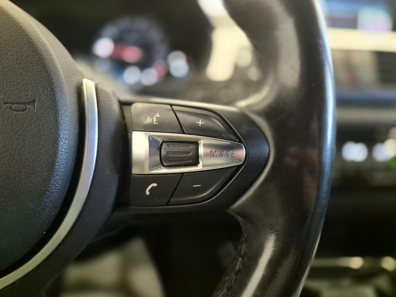 BMW 320 i Touring Msport auto - UNIRPOPRIETARIO - Cruise/Lim - Sens. park.