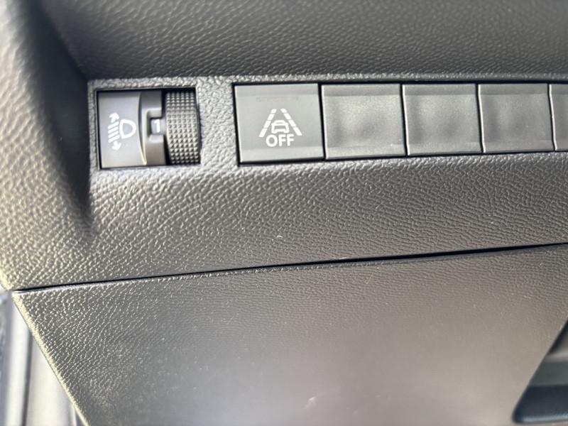 Peugeot 208 5 Porte 208 1.2 puretech Active Pack s&s 100cv LED-APP CONNECT-16"