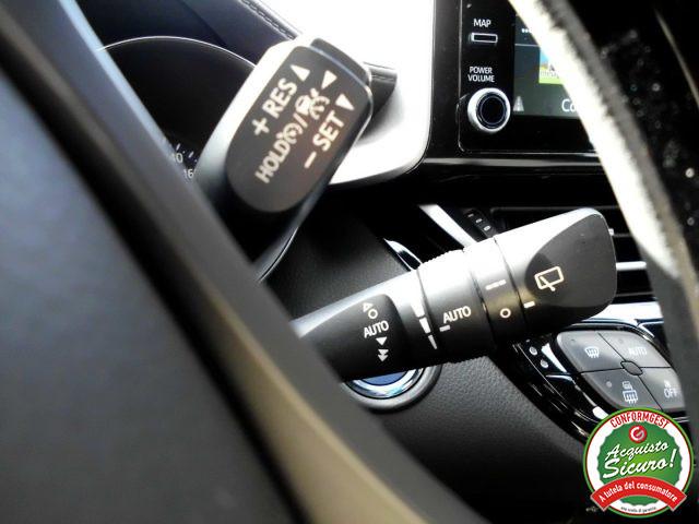 TOYOTA C-HR 1.8 Hybrid E-CVT Business