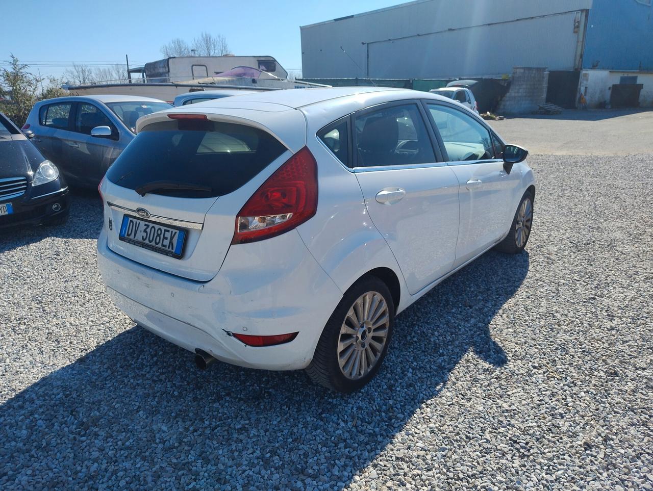 Ford Fiesta 1.4 TDCi 5p. Titanium