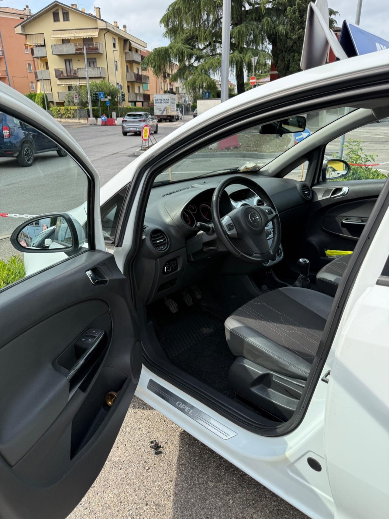 Opel Corsa 1.2 85CV 5 porte GPL-TECH Elective